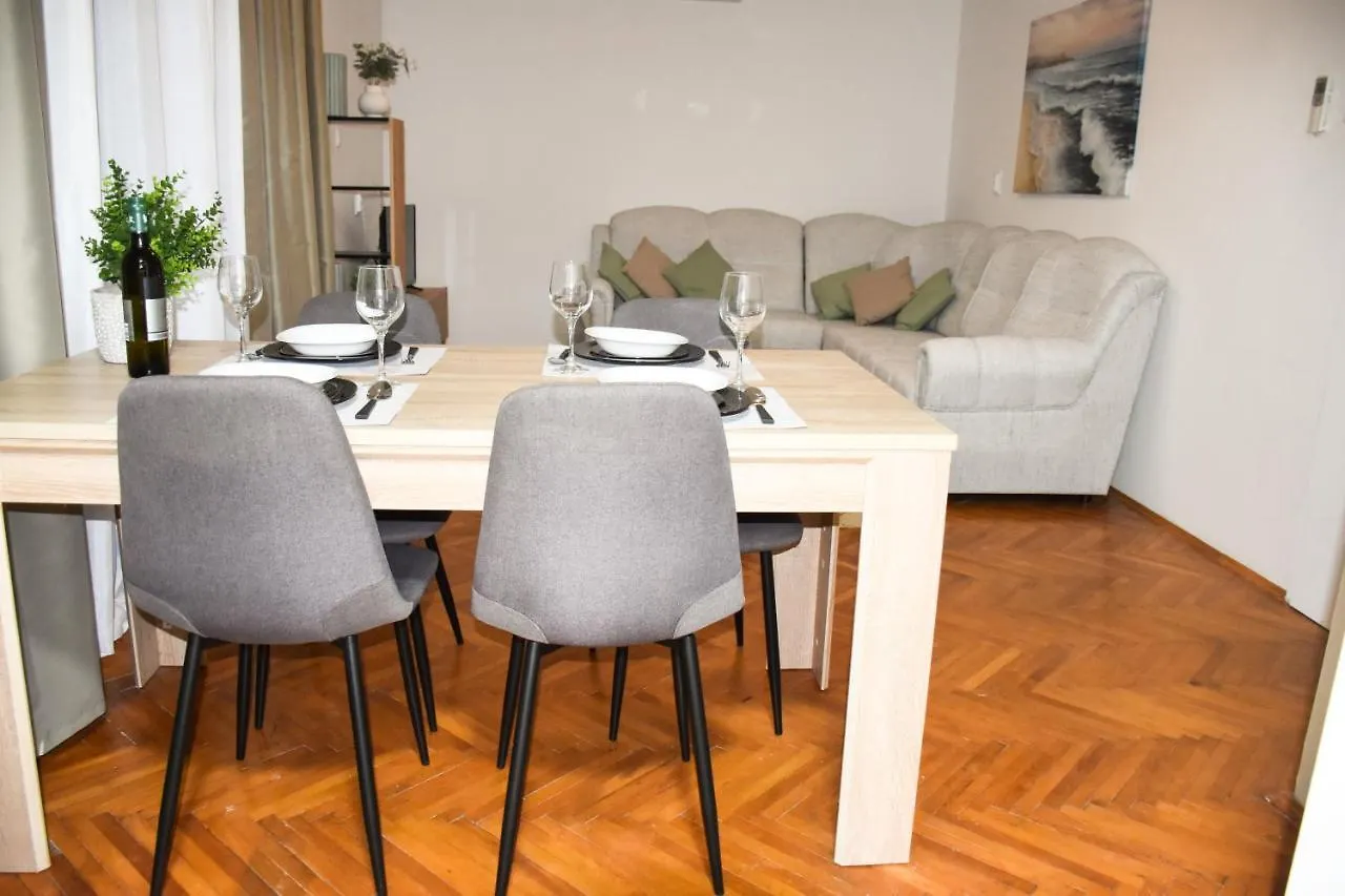 Kontakte von Apartments Palma